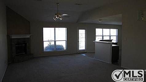 3rd image of 620 Bent Oak Dr