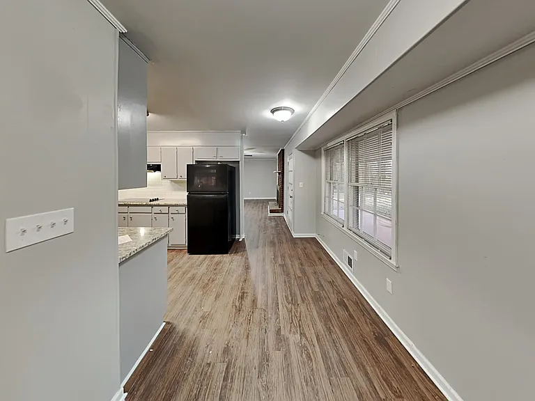 217 Glenloch Ct — Photo 11