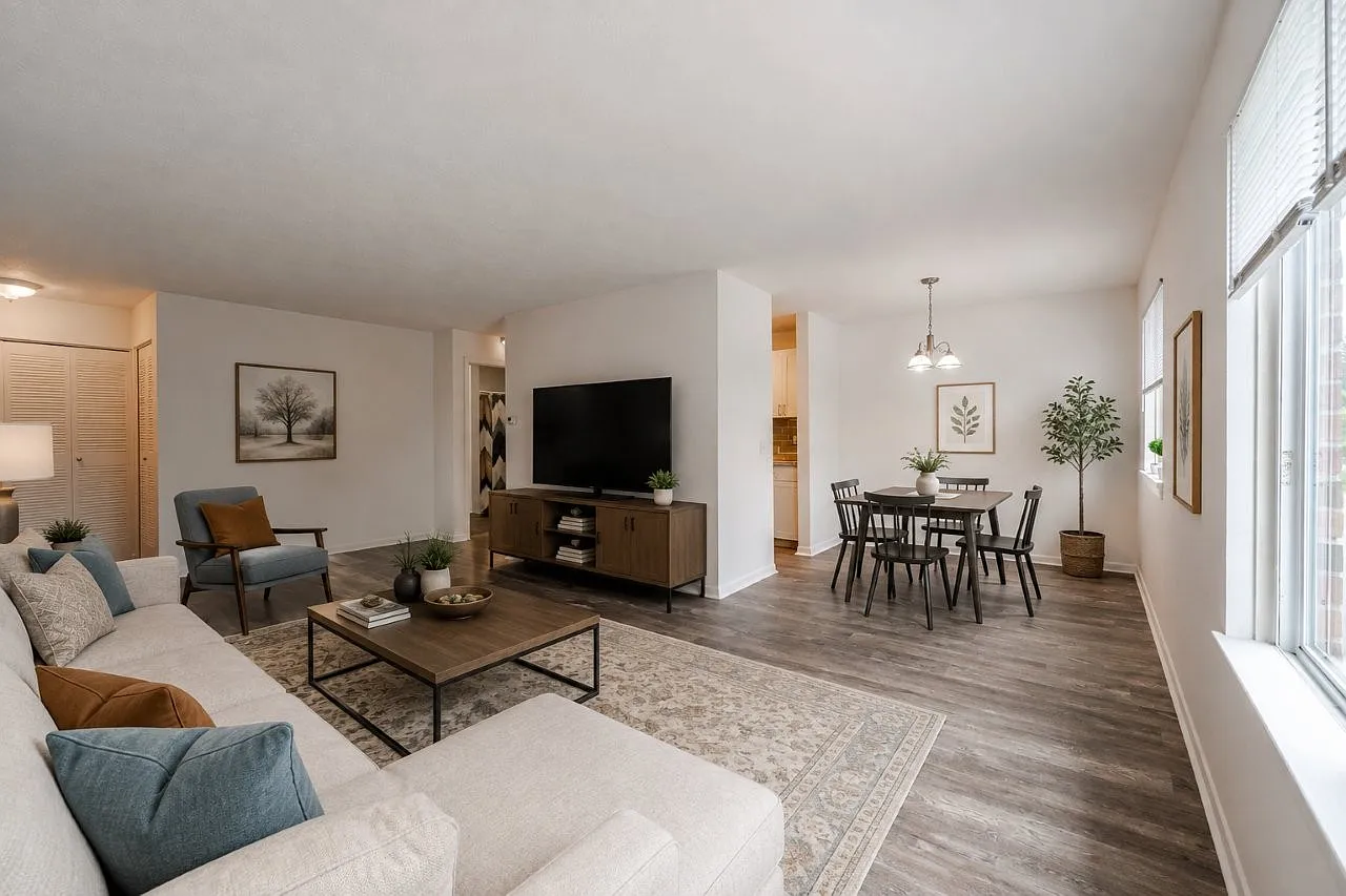 Waverlywood Apartments and Townhomes — Photo 1