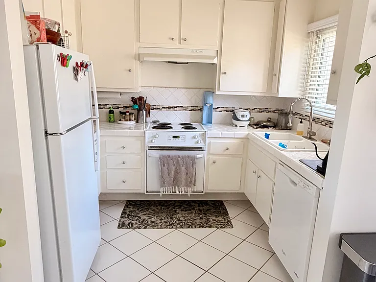 8334 Manitoba St #6 — Photo 5