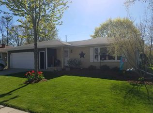 2001 Parkwood Dr, Kaukauna, WI 54130