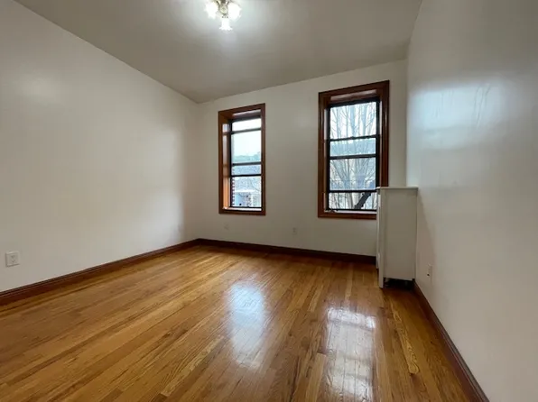 535 45th Street image 4 of 5