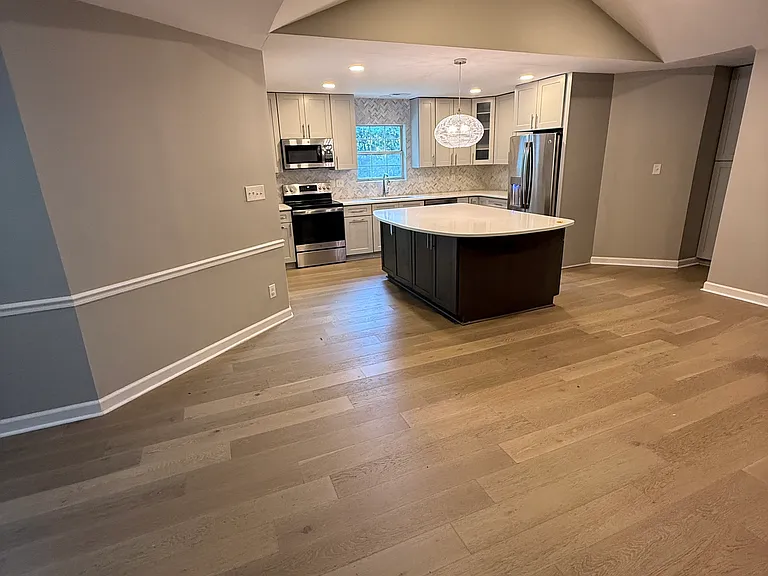 4371 La Brea Dr — Photo 3