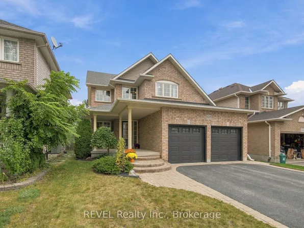 2097 Stornoway St, Oshawa, ON L1L 1C3