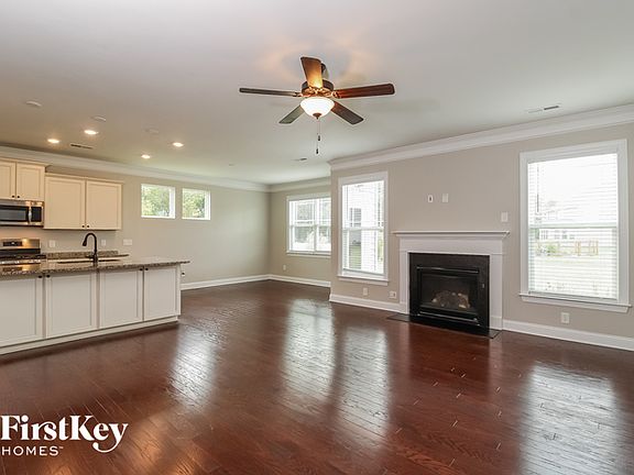 3rd image of 30 Onslowbay Ct