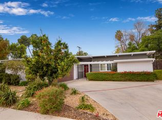 7747 Hesperia Ave, Reseda, CA 91335