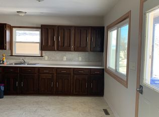 812 1st Ave NE, Waverly, IA 50677