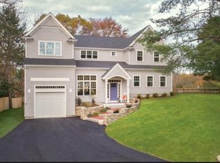17 Wompatuck Rd, Hingham, MA 02043