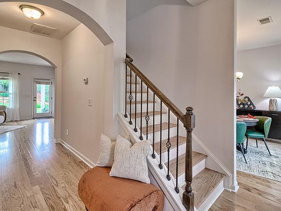 2nd image of 1127 Portrait Hill Dr