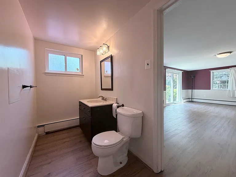 7529 Cayuga Ave — Photo 44