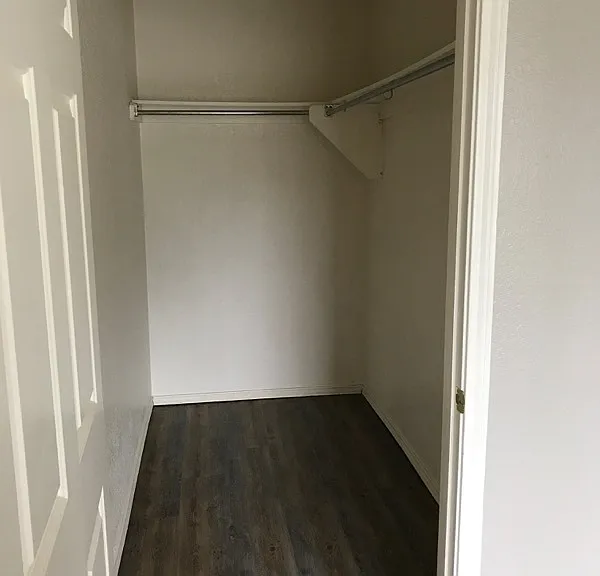700 N 6th St — Photo 1