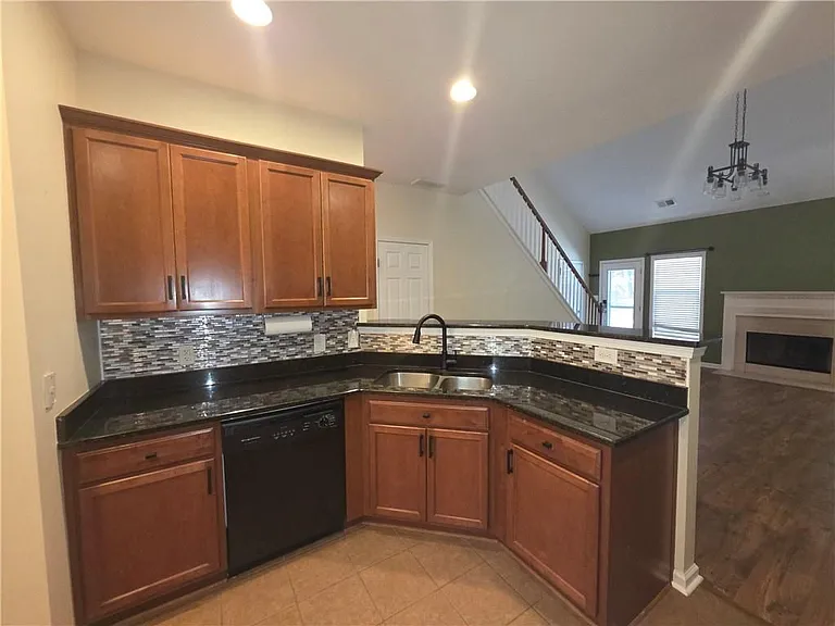 113 Macalester Dr — Photo 19