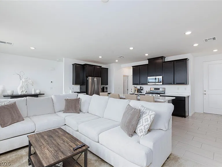 7792 Vino Vranec Ct — Photo 6