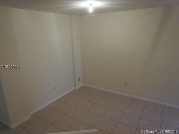 4th image of 3023 NW 30th Ave #0