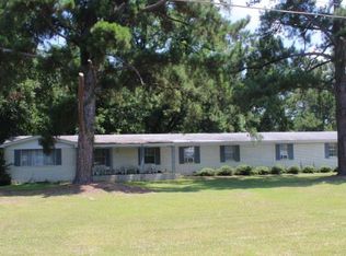 119 Sursson St NE, Baxley, GA 31513