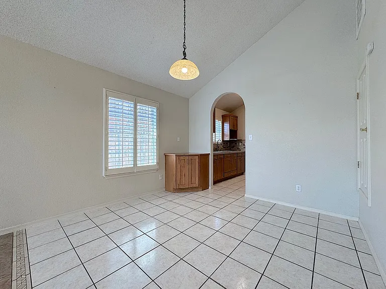8511 Victor Ln — Photo 7