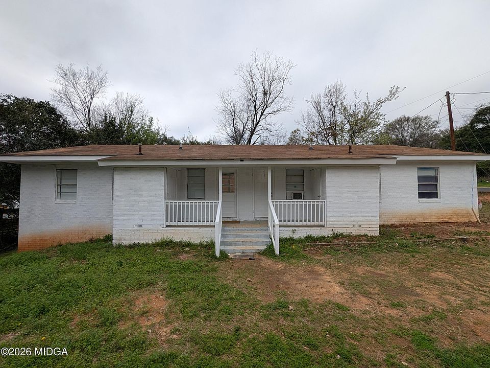 1st image of 806 Armory Dr