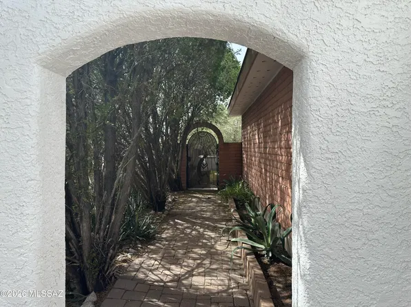 3381 N Camino Los Brazos, Tucson, AZ 85750