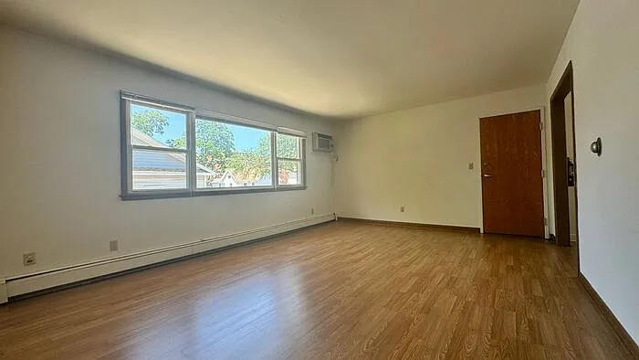 614 E Jefferson St #9 — Photo 6