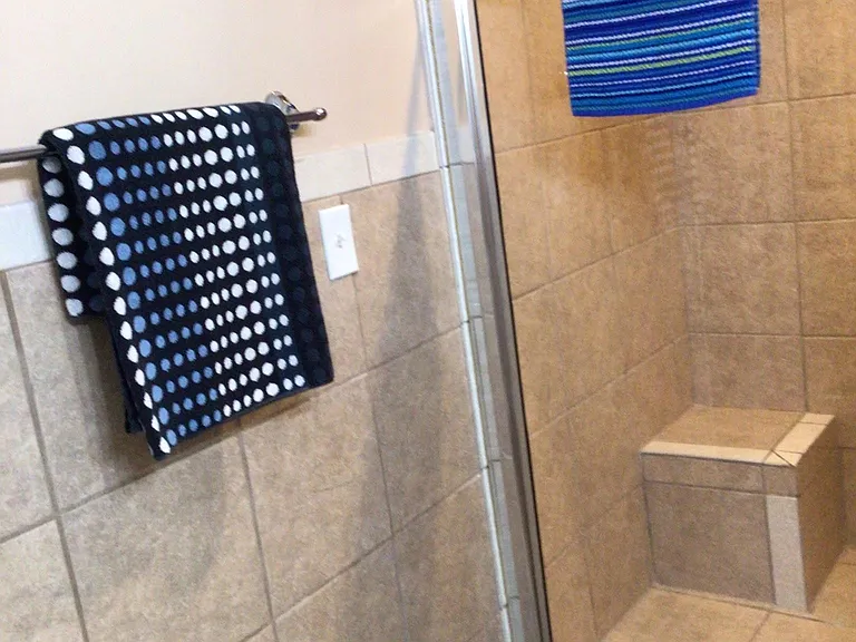 6112 Potomac Cir — Photo 26