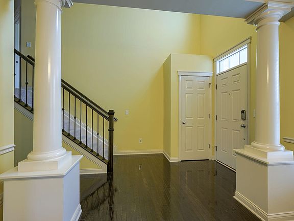 5th image of 683 Olde Mill Dr