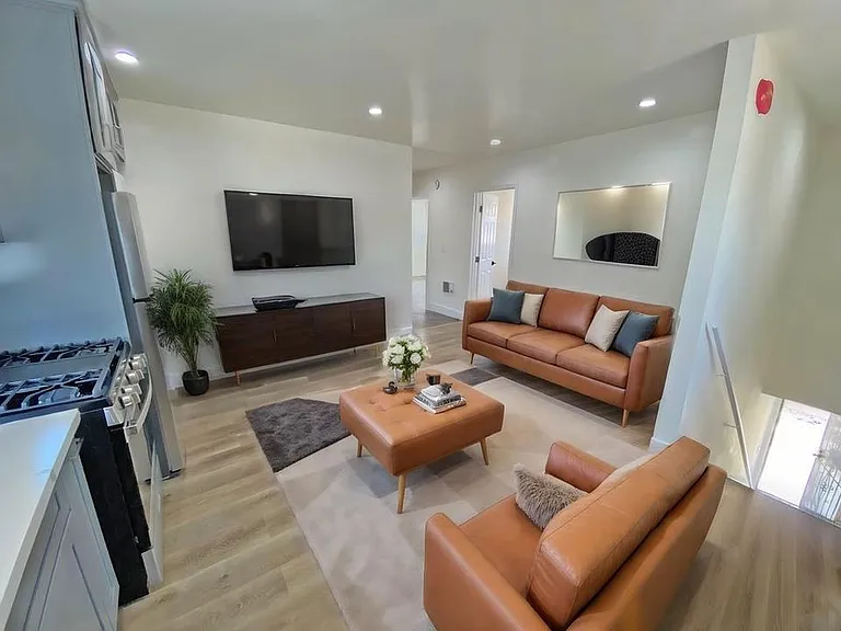 3930 Montclair St #1-2 — Photo 2