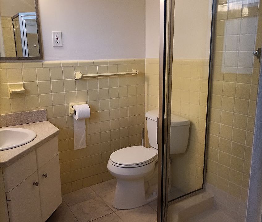 Bath with new Shower Door