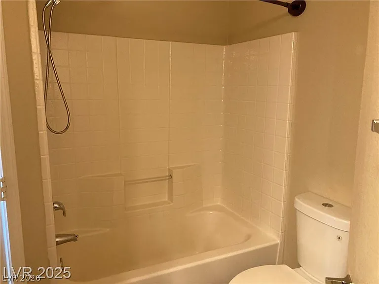 3120 Whispering Canyon Ct — Photo 46