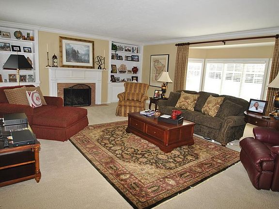5th image of 841 Bath Country Dr