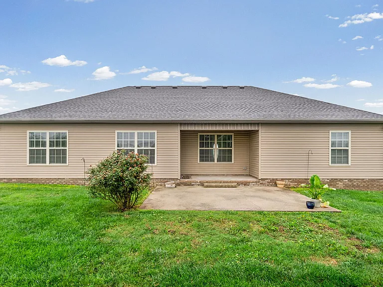 212 Westminster Pl — Photo 33