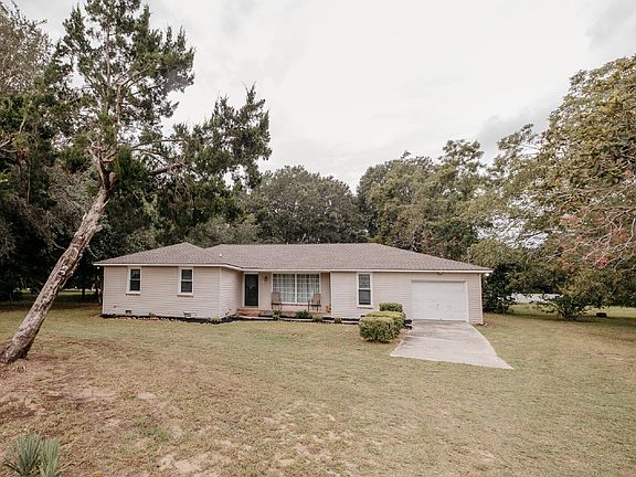 2nd image of 1723 Folly Rd