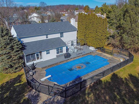 3rd image of 3840 Cypress Ln