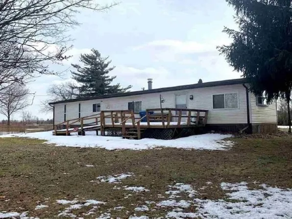 1653 E Pinconning Rd, Pinconning, MI 48650