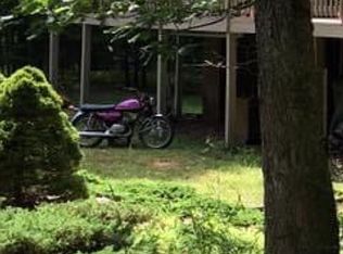 133 Weasel Rd, Dingmans Ferry, PA 18328