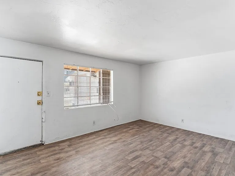 714 S 3rd St #4 — Photo 9