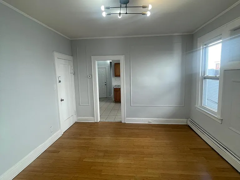 303 Hobson St #2R — Photo 8