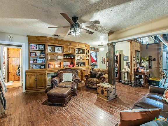 5th image of 2522 Jackson Dr