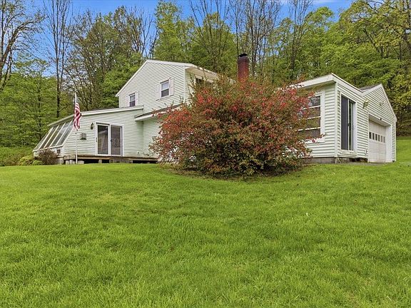 4th image of 166 Cardinal Lane