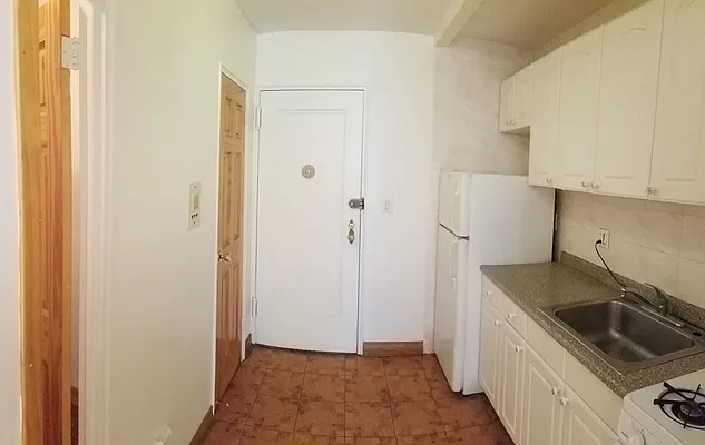 Rented by EZ Sell Realty | media 21