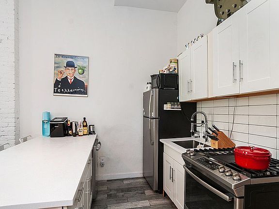 2nd image of 264 E 10th St APT 2