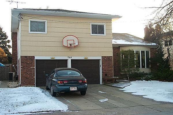 1st image of 740 Bonnie Dr