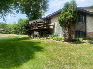 4100 Brookdale Cir N, Brooklyn Park, MN 55443