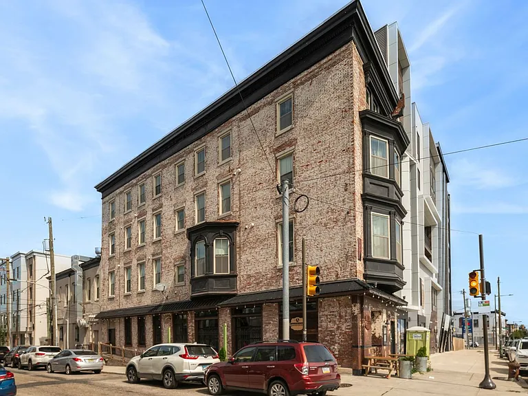 635 W Girard Ave #D — Photo 9