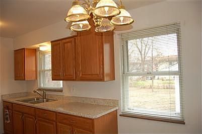 3rd image of 1617 Rockhurst Ave