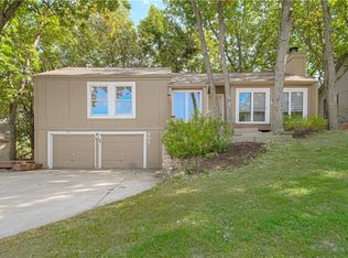 807 NW 70th St, Kansas City, MO 64118