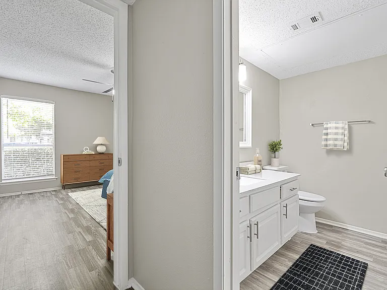 Lexington Apartment Homes