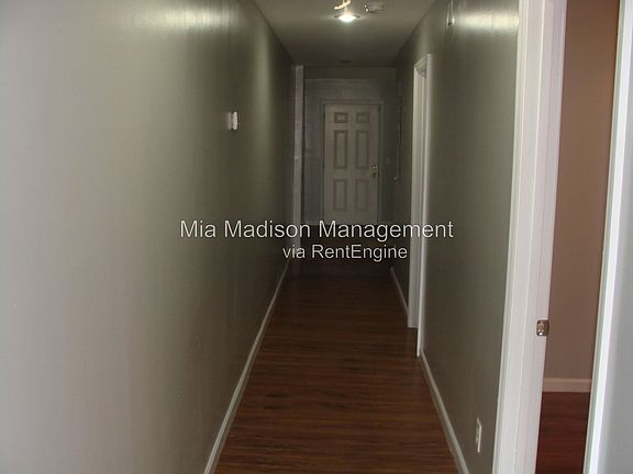 5th image of 319 W 31st St