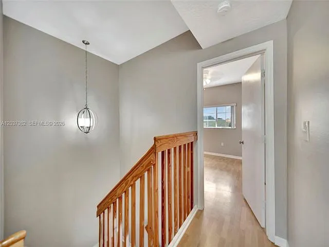 3 bed, 2.5 bath, 1220 sqft, $3,300 — Photo 4