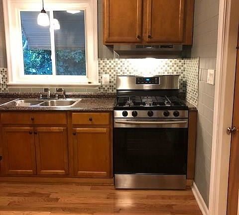 3rd image of 132 Sunhill Ter