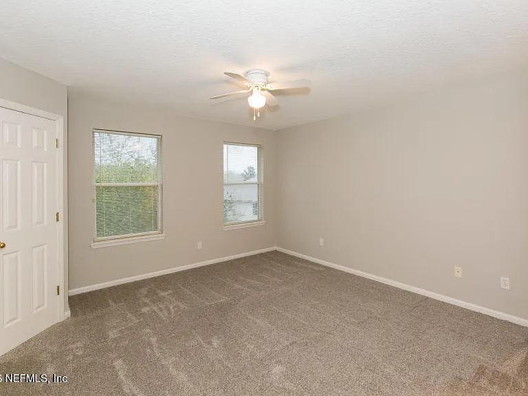 365 Scrub Jay Dr — Photo 9